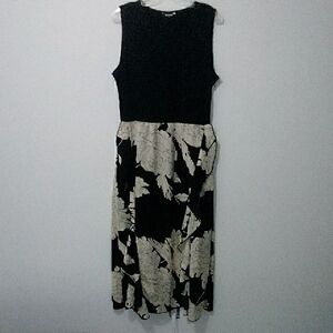 BTFBM Black and Tan Sleeveless Ruffled Maxi Dress